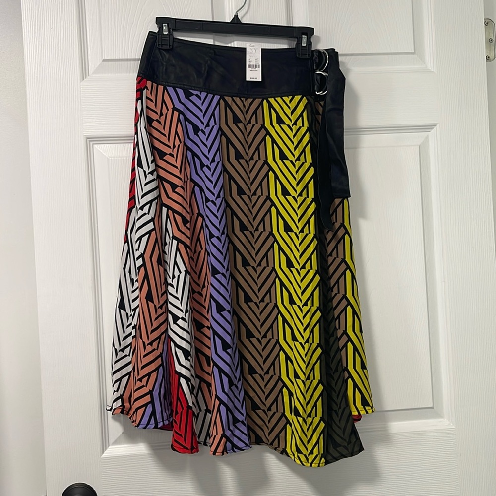 7th Avenue Design Studio NY Skirt Faux Leather Trim Wrap fit